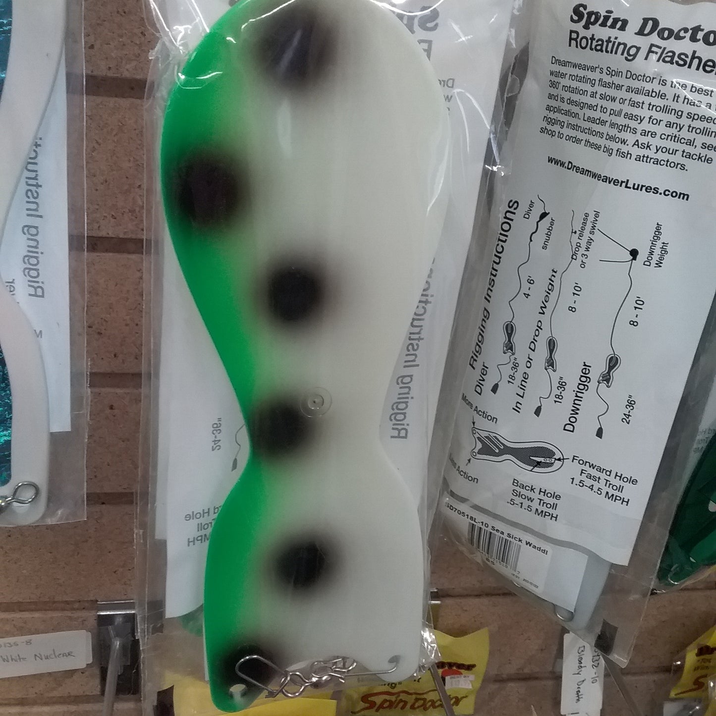 Dreamweaver Spin Doctor 10” Glow Frog